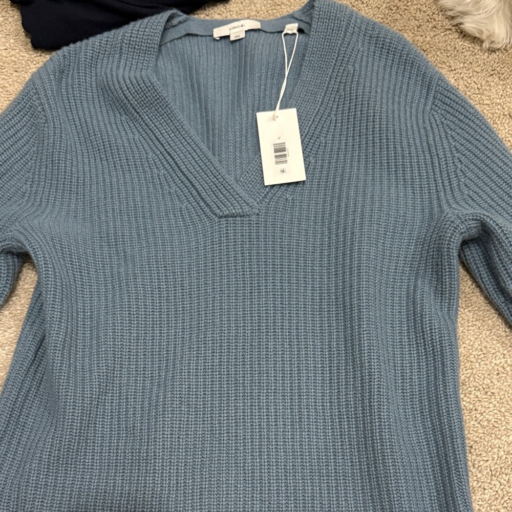 Vince V-Neck Sweater in Dusty Blue